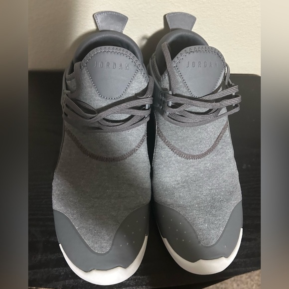 🔥Used Men’s Nike Lunarlon Jordan Grey shoes- size M 11 - Picture 6 of 12